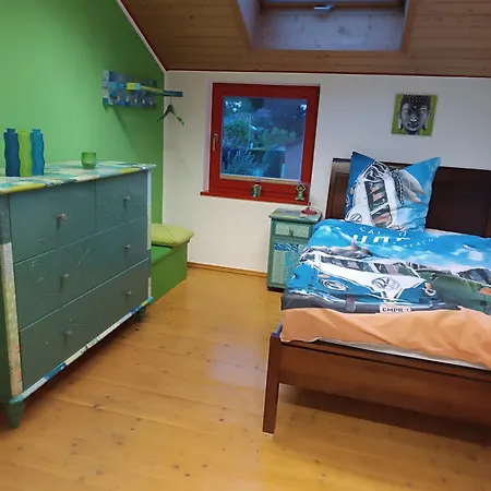 Farbenfroh Monteurzimmer Garten Wlan 3sz 120qm Wathlingen