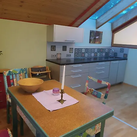 Farbenfroh Monteurzimmer Garten Wlan 3sz 120qm * Wathlingen